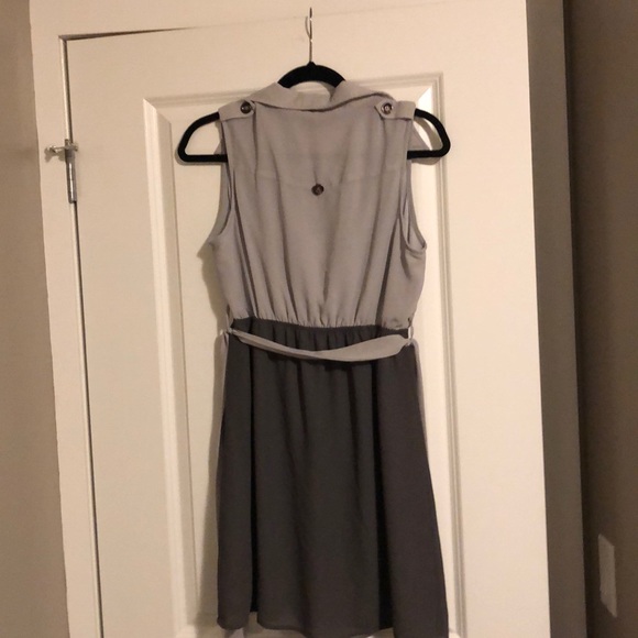 💕2 for $25💕
BRAND NEW Two-tone grey sleeveless dress - Picture 4 of 7